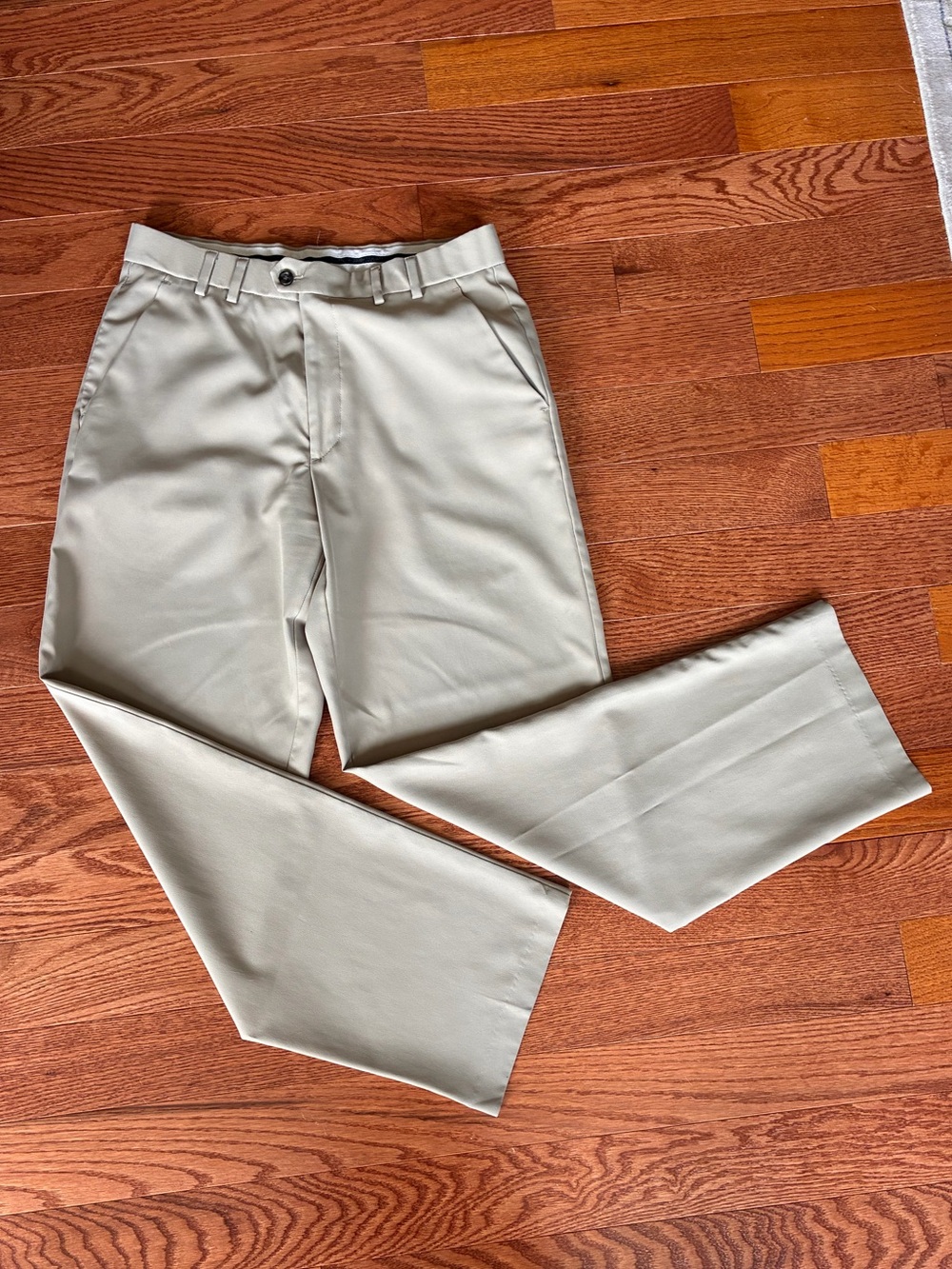 Dockers Men's Straight-Leg Chinos in Light Khaki 32x32